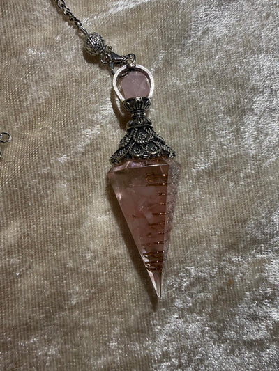 Pendule Divinatoire Quartz Rose & Cuivre – Amour Inconditionnel et Paix