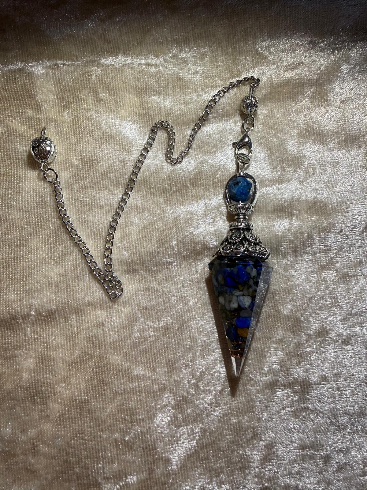 Pendule Divinatoire en Orgonite & Lapis Lazuli – Sagesse et Intuition