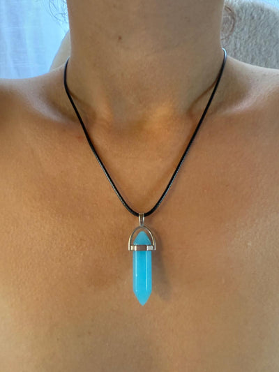 Collier pendentif cristal bleu clair - sérénité chakra gorge communication lithothérapie